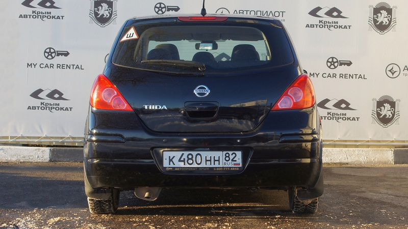 Аренда Nissan Tiida HB в Крыму