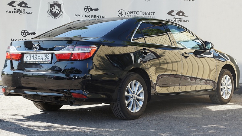 Аренда авто Toyota Camry 50 в Крыму
