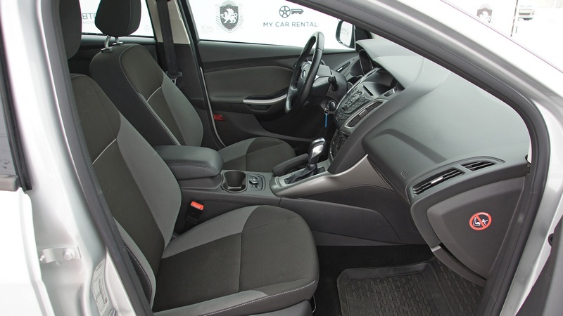 Аренда авто Ford Focus HB в Крыму