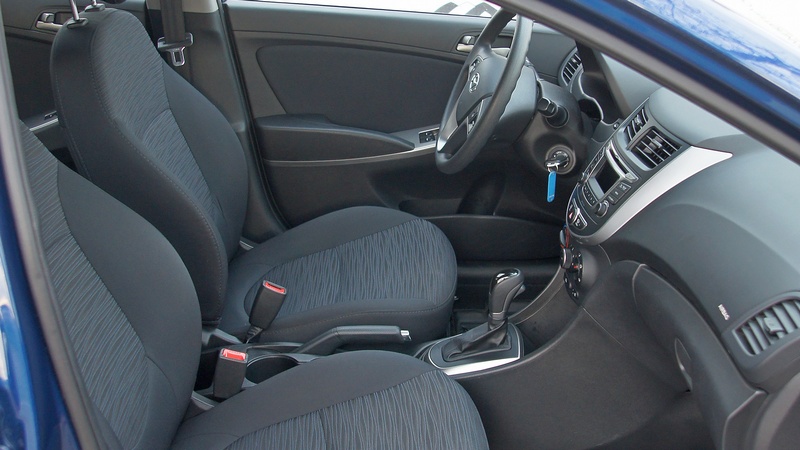 Прокат автомобиля Hyundai Solaris HB в Крыму