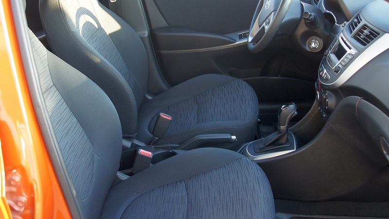 Аренда автомобиля Hyundai Solaris HB в Крыму