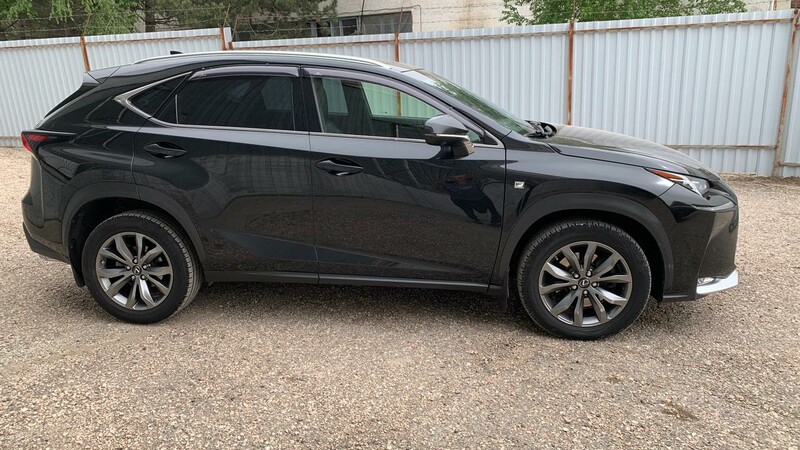Аренда авто Lexus NX200T в Крыму