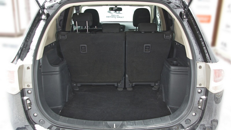 Аренда авто Mitsubishi Outlander в Крыму