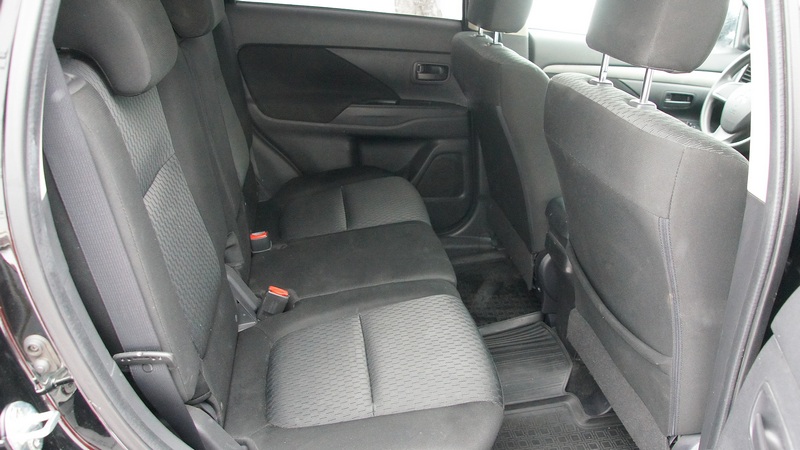 Аренда автомобиля Mitsubishi Outlander в Крыму