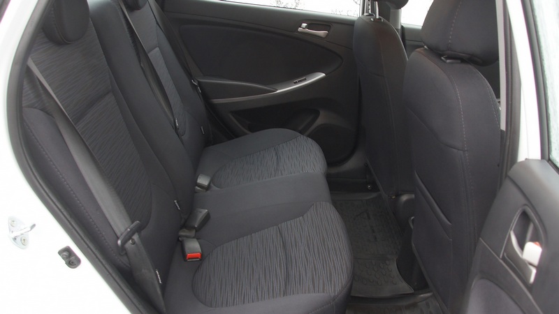 Аренда машины Hyundai Solaris в Крыму