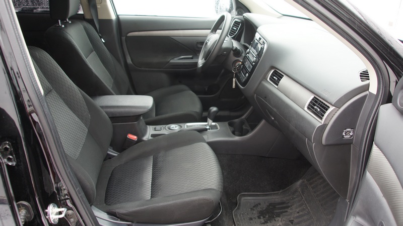 Аренда Mitsubishi Outlander в Крыму