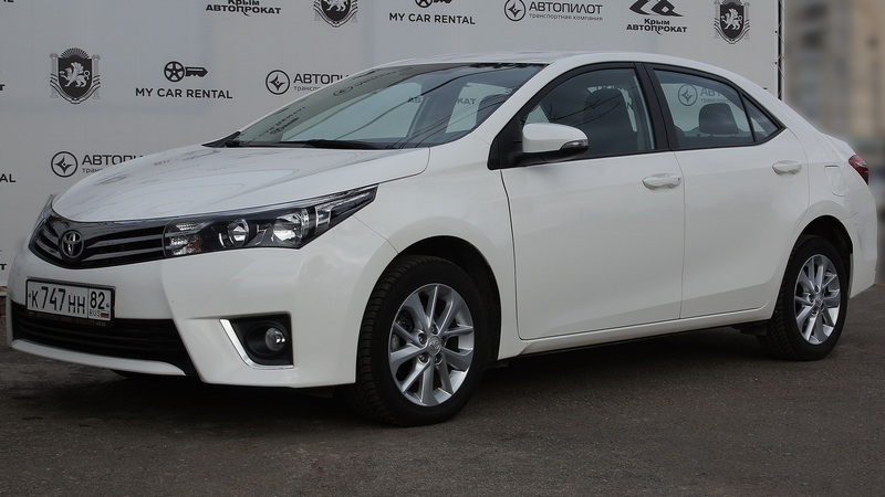 Аренда машины Toyota Corolla в Крыму