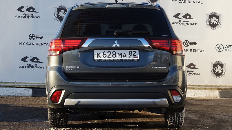 Аренда автомобиля Mitsubishi Outlander в Крыму