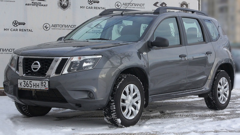 Прокат авто Nissan Terrano в Крыму