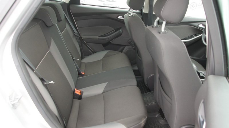 Аренда авто Ford Focus HB в Крыму