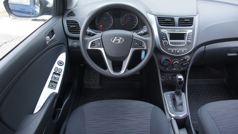 Прокат автомобиля Hyundai Solaris HB в Крыму