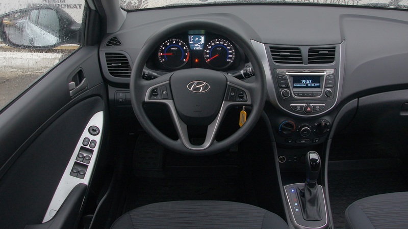 Прокат авто Hyundai Solaris в Крыму