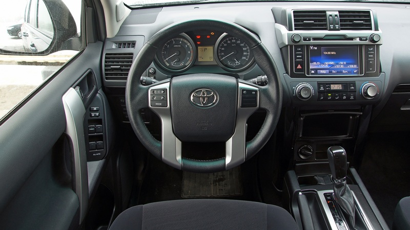 Прокат Toyota Land Cruiser Prado в Крыму
